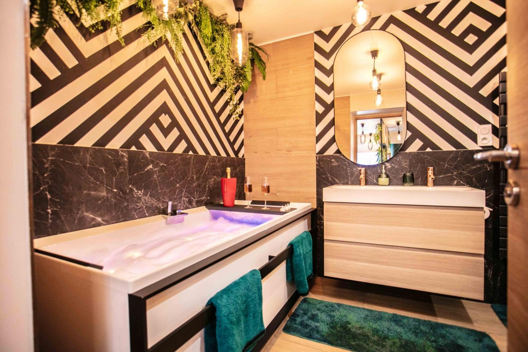 Apartment Tropical Jacuzzi Oasis - Terreaux
